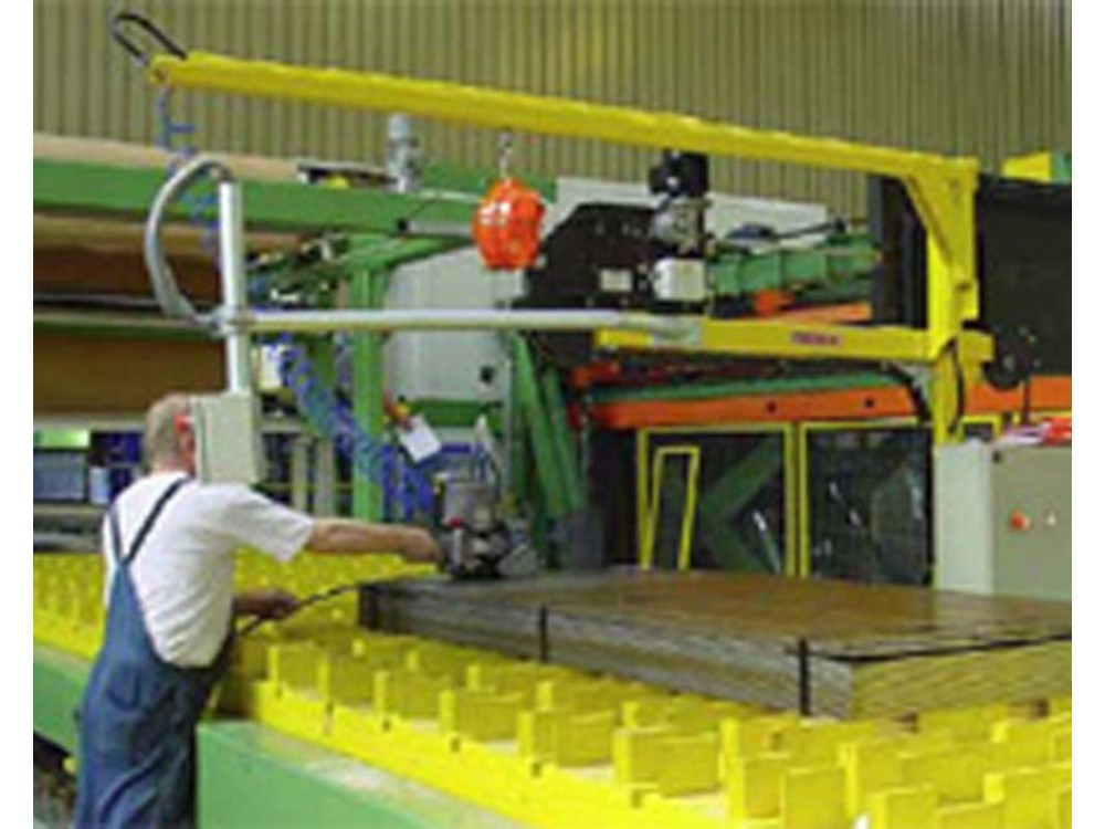 Impianto reggiatura semiautomatica per lamiere