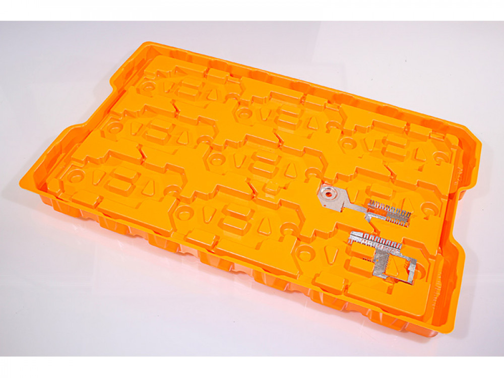 Thermoformed container trays for mechanics